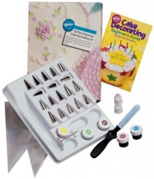 Wilton 50-Piece Tool and Caddy Decorating Set